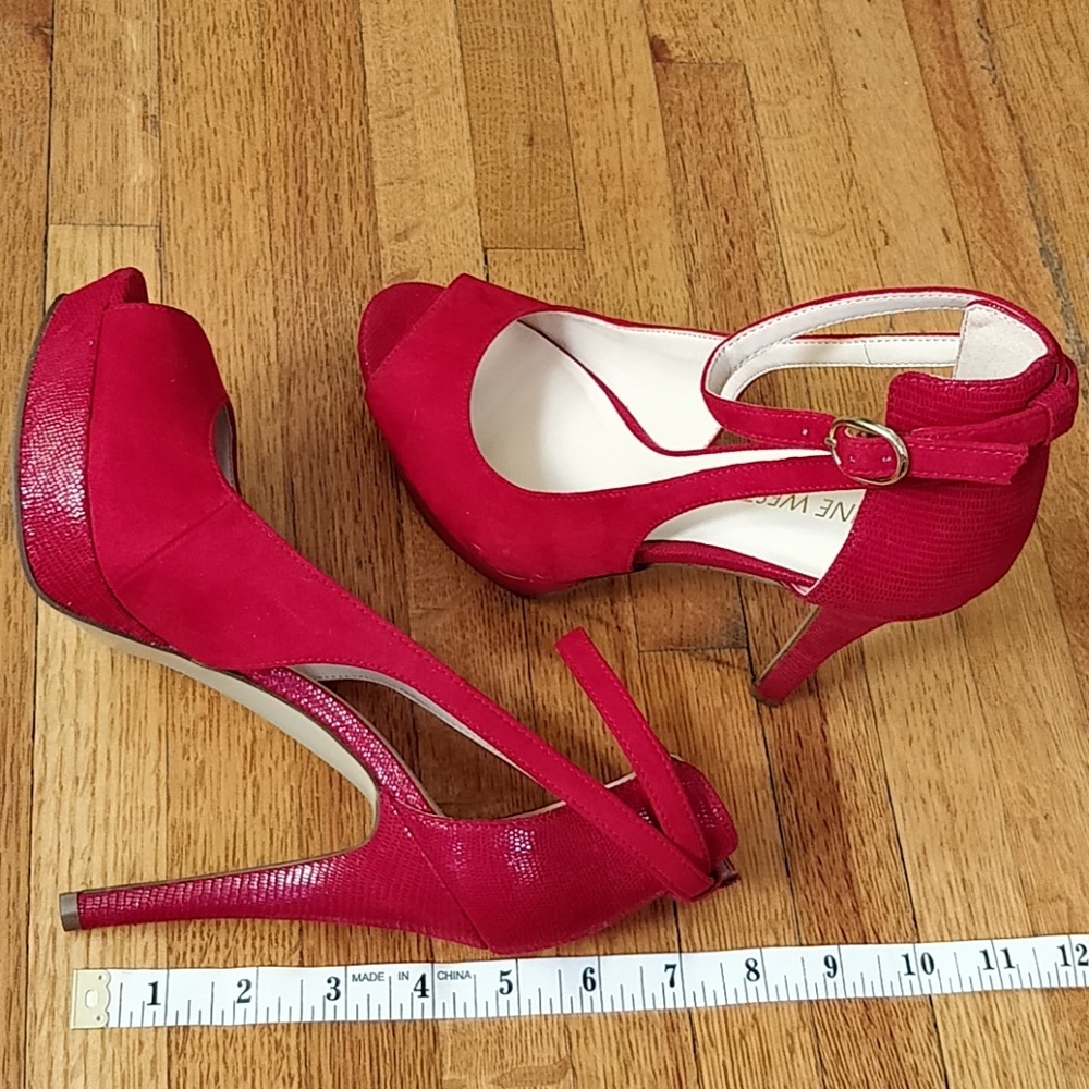 Nine West Red Suede Peep Toe high heels - Picture 3 of 8